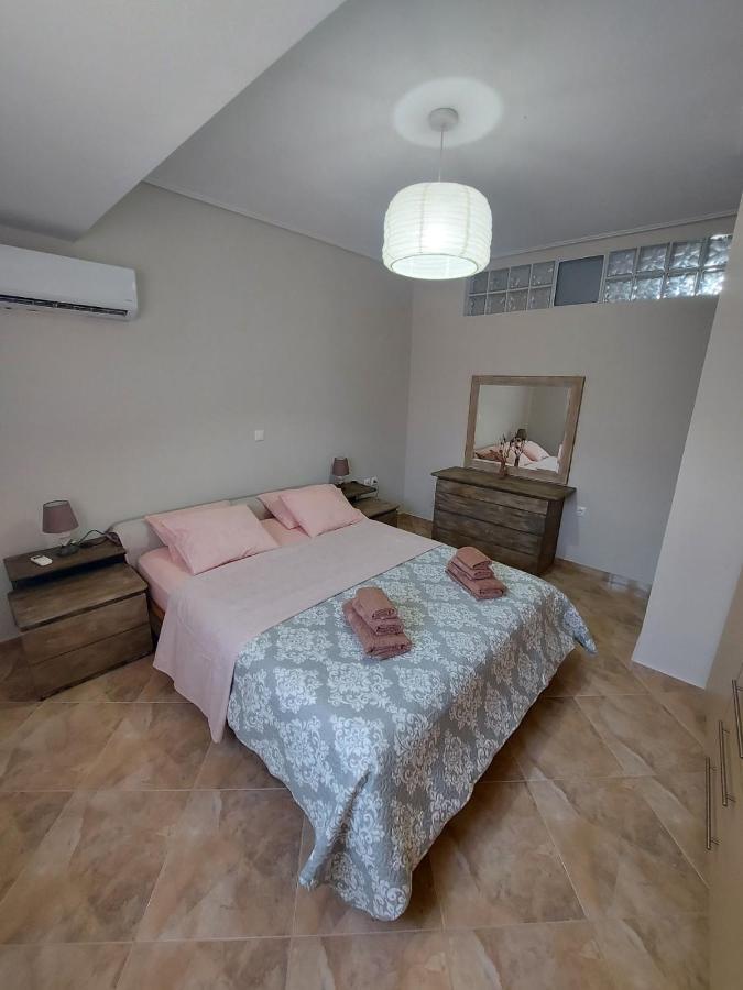 Vanas Apartment Artemida  Ngoại thất bức ảnh