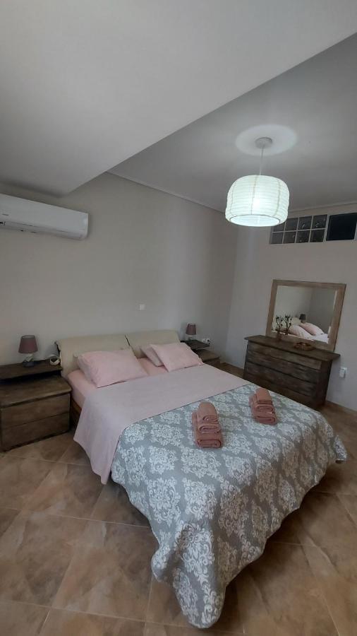 Vanas Apartment Artemida  Ngoại thất bức ảnh
